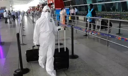 दिल्ली सरकार ने जारी की नई गाइडलाइन, इन दो राज्यों से आनेवालों को 14 दिन का क्वारन्टीन जरूरी दिल्ली सरकार ने जारी की नई गाइडलाइन, इन दो राज्यों से आनेवालों को 14 दिन का क्वारन्टीन जरूरी