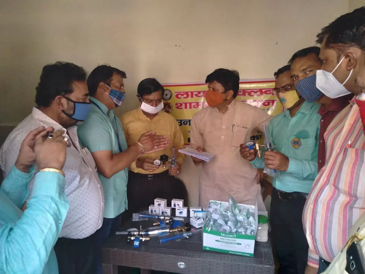 ऑक्सीजन फ्लो मीटर व ऑक्सीमीटर बैंक की स्थापना- बीजेपी विधायक तेजेन्द्र निर्वाल ऑक्सीजन फ्लो मीटर व ऑक्सीमीटर बैंक की स्थापना- बीजेपी विधायक तेजेन्द्र निर्वाल