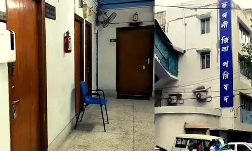 बंगाल में ममता बनर्जी का पार्टी छोड़कर गये नेताओं पर पहला एक्शन, कार्यालय में डाला ताला बंगाल में ममता बनर्जी का पार्टी छोड़कर गये नेताओं पर पहला एक्शन, कार्यालय में डाला ताला