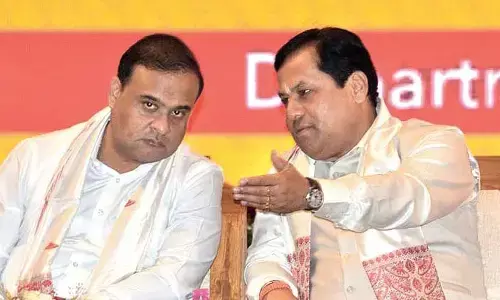 असम : सोनोवाल ने मुख्यमंत्री पद से दिया इस्तीफा, हिमंत बिस्वा हो सकते हैं नए CM असम : सोनोवाल ने मुख्यमंत्री पद से दिया इस्तीफा, हिमंत बिस्वा हो सकते हैं नए CM