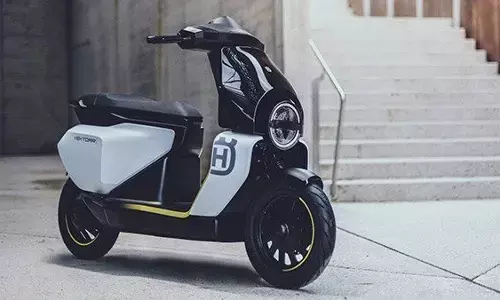 इस कंपनी ने पेश किया अपना इलेक्ट्रिक स्कूटर, शानदार लुक्स के साथ मिलेगे ख़ास फीचर इस कंपनी ने पेश किया अपना इलेक्ट्रिक स्कूटर, शानदार लुक्स के साथ मिलेगे ख़ास फीचर