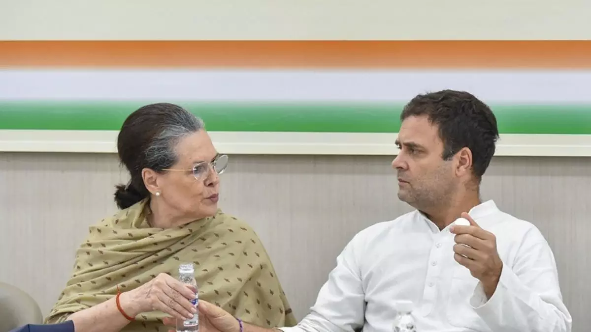 सिर्फ मोदी के नहीं कांग्रेसियों के खिलाफ भी राहुल को फ्रंटफुट पर खेलना होगा सिर्फ मोदी के नहीं कांग्रेसियों के खिलाफ भी राहुल को फ्रंटफुट पर खेलना होगा