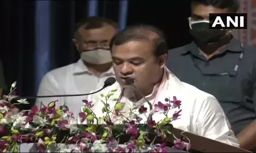 हेमंत बिस्वा सरमा बने असम के नए मुख्यमंत्री, राज्यपाल जगदीश मुखी ने दिलाई शपथ