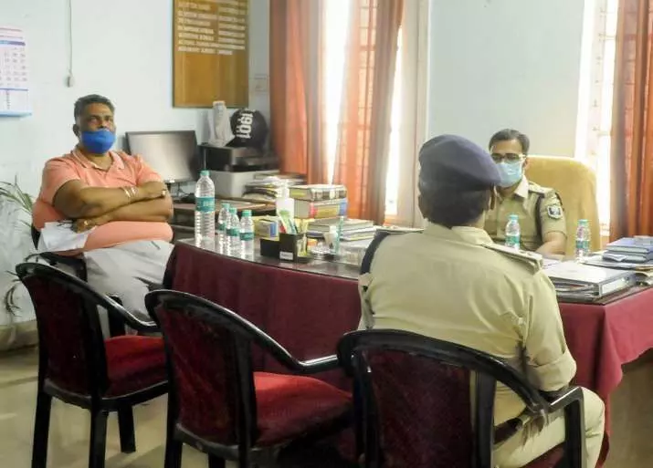 गिरफ्तारी पर भड़के पप्पू यादव, बोले- नीतीश जी कोरोना पॉजिटिव कर मारना चाहते हैं गिरफ्तारी पर भड़के पप्पू यादव, बोले- नीतीश जी कोरोना पॉजिटिव कर मारना चाहते हैं