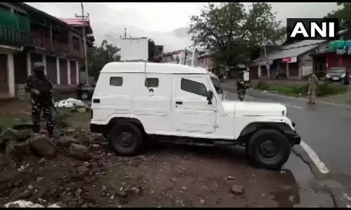 Encounter In Anantnag: जम्मू-कश्मीर के अनंतनाग में मुठभेड़, लश्कर के तीन आतंकवादी घिरे Encounter In Anantnag: जम्मू-कश्मीर के अनंतनाग में मुठभेड़, लश्कर के तीन आतंकवादी घिरे