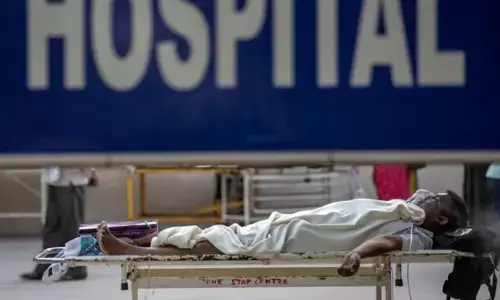 आंध्र प्रदेश में ऑक्सीजन न मिलने से अस्पताल में 11 कोरोना संक्रमित रोगियों की मौत आंध्र प्रदेश में ऑक्सीजन न मिलने से अस्पताल में 11 कोरोना संक्रमित रोगियों की मौत