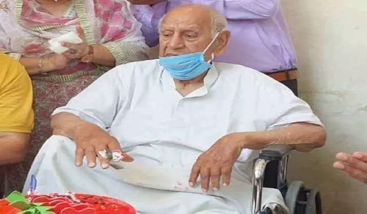 पूर्व राज्यपाल अमृतसर से छह बार सांसद रहे कांग्रेस के दिग्गज नेता रघुनंदन लाल भाटिया का निधन पूर्व राज्यपाल अमृतसर से छह बार सांसद रहे कांग्रेस के दिग्गज नेता रघुनंदन लाल भाटिया का निधन