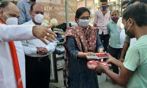 हनुमान मन्दिर सेवा ट्रस्ट ने निःशुल्क फूड एटीएम लगाया हनुमान मन्दिर सेवा ट्रस्ट ने निःशुल्क फूड एटीएम लगाया