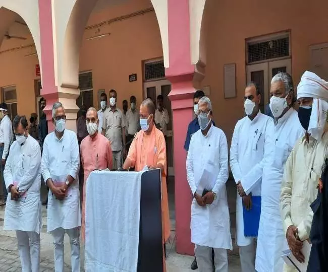 सीएम योगी आदित्यनाथ ने की बड़ी घोषणा, मेरठ मंडल में लगाए जाएंगे 35 ऑक्सीजन प्लांट सीएम योगी आदित्यनाथ ने की बड़ी घोषणा, मेरठ मंडल में लगाए जाएंगे 35 ऑक्सीजन प्लांट