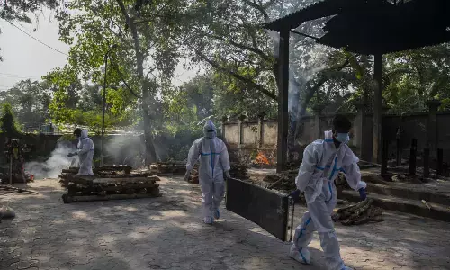 कोरोना पीड़ित की मौत पर बिहार सरकार देती है 4 लाख रुपये का मुआवजा, जानिए सारी प्रक्रिया यहां कोरोना पीड़ित की मौत पर बिहार सरकार देती है 4 लाख रुपये का मुआवजा, जानिए सारी प्रक्रिया यहां