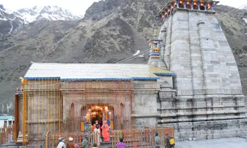 केदारनाथ की यात्रा को लेकर बड़ी राहत, हेलीकॉप्टर का किराया नहीं बढ़ेगा केदारनाथ की यात्रा को लेकर बड़ी राहत, हेलीकॉप्टर का किराया नहीं बढ़ेगा