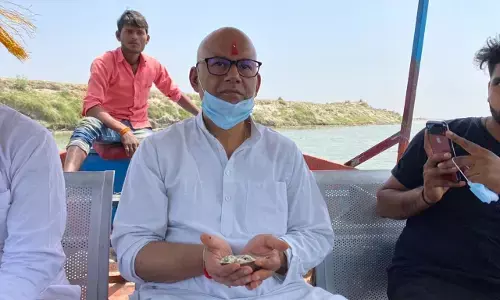 कोरोना में कैसे मिले मृत प्राणी को मोक्ष, कैसे करें अस्थि विसर्जन और अंतिम संस्कार कोरोना में कैसे मिले मृत प्राणी को मोक्ष, कैसे करें अस्थि विसर्जन और अंतिम संस्कार