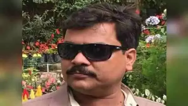 लखनऊ : जीएसटी असिस्टेंट कमिश्नर संजय शुक्ला ने की आत्महत्या, लाइसेंसी रिवॉल्वर से मारी गोली