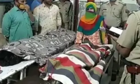 शामली : बारिश में मकान की छत गिरने से मां सहित 2 बेटी और 1 बेटे की हुई मौत, प्रशासन ने 16 लाख रु. की आर्थिक मदद