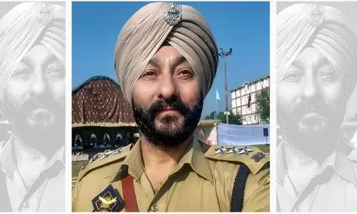जम्मू-कश्मीर पुलिस के सस्पेंड DSP देविंदर सिंह को तत्काल प्रभाव से किया गया बर्खास्त जम्मू-कश्मीर पुलिस के सस्पेंड DSP देविंदर सिंह को तत्काल प्रभाव से किया गया बर्खास्त