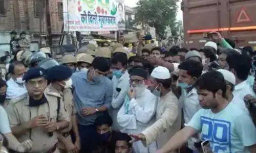 UP: उन्नाव में पुलिस की पिटाई से सब्जी विक्रेता की मौत पर बवाल, दो पुलिसकर्मी, एक होम गार्ड सस्पेंड