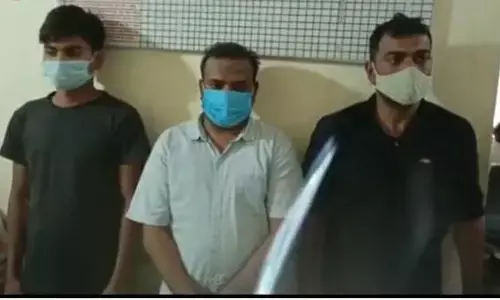 हापुड़ मैं तैनात वाणिज्य कर अधिकारी सेक्स रैकेट मैं शामिल