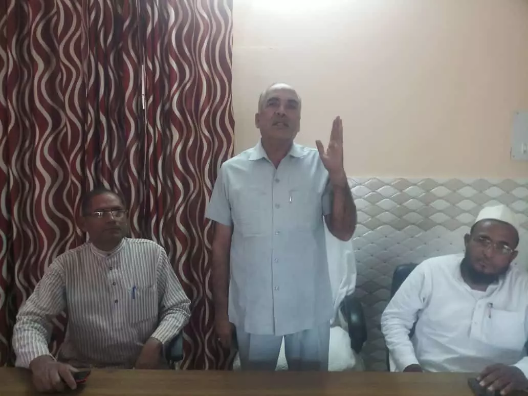उत्तर प्रदेश की 120 चीनी मिलों पर 11473 करोड रुपए गन्ना भुगतान व 10 हजार करोड रुपए ब्याज बकाया है - भगत सिंह वर्मा उत्तर प्रदेश की 120 चीनी मिलों पर 11473 करोड रुपए गन्ना भुगतान व 10 हजार करोड रुपए ब्याज बकाया है - भगत सिंह वर्मा