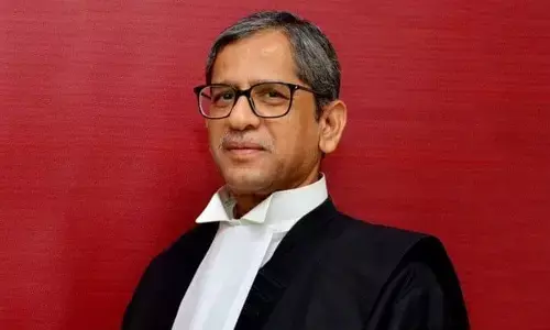 सीबीआई डायरेक्टर की दौड़ से चीफ जस्टिस के इस नियम की सख्ती से सरकार के ये दो चहेते अधिकारी हुए बाहर