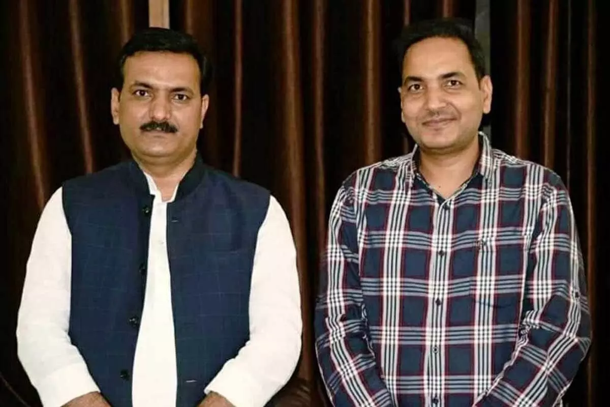CM योगी के दौरे से पहले मंत्री सतीश द्विवेदी के भाई का इस्तीफा, गरीब कोटे से बने थे असिस्टेंट प्रोफेसर CM योगी के दौरे से पहले मंत्री सतीश द्विवेदी के भाई का इस्तीफा, गरीब कोटे से बने थे असिस्टेंट प्रोफेसर