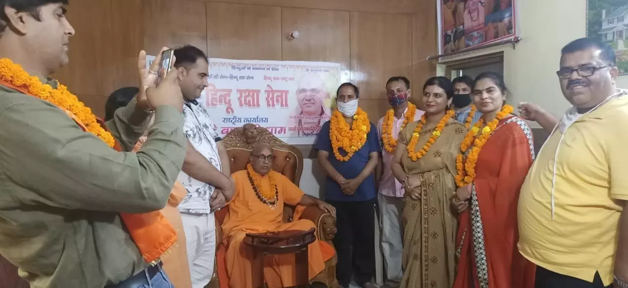 हिंदू रक्षा सेना के राष्ट्रीय अध्यक्ष महामंडलेश्वर स्वामी प्रबोधानंद गिरि जी महाराज को मिली हत्या करने की और गला काटने की धमकी