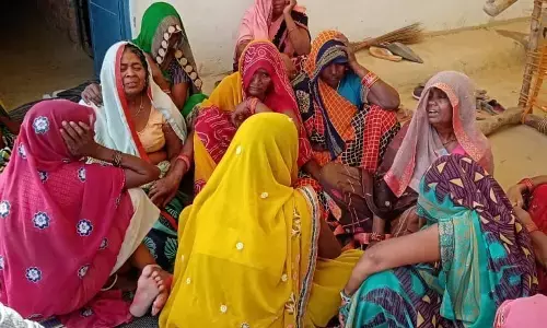 ट्रैक्टर से भिड़ी बाइक युवक की मौत ट्रैक्टर से भिड़ी बाइक युवक की मौत