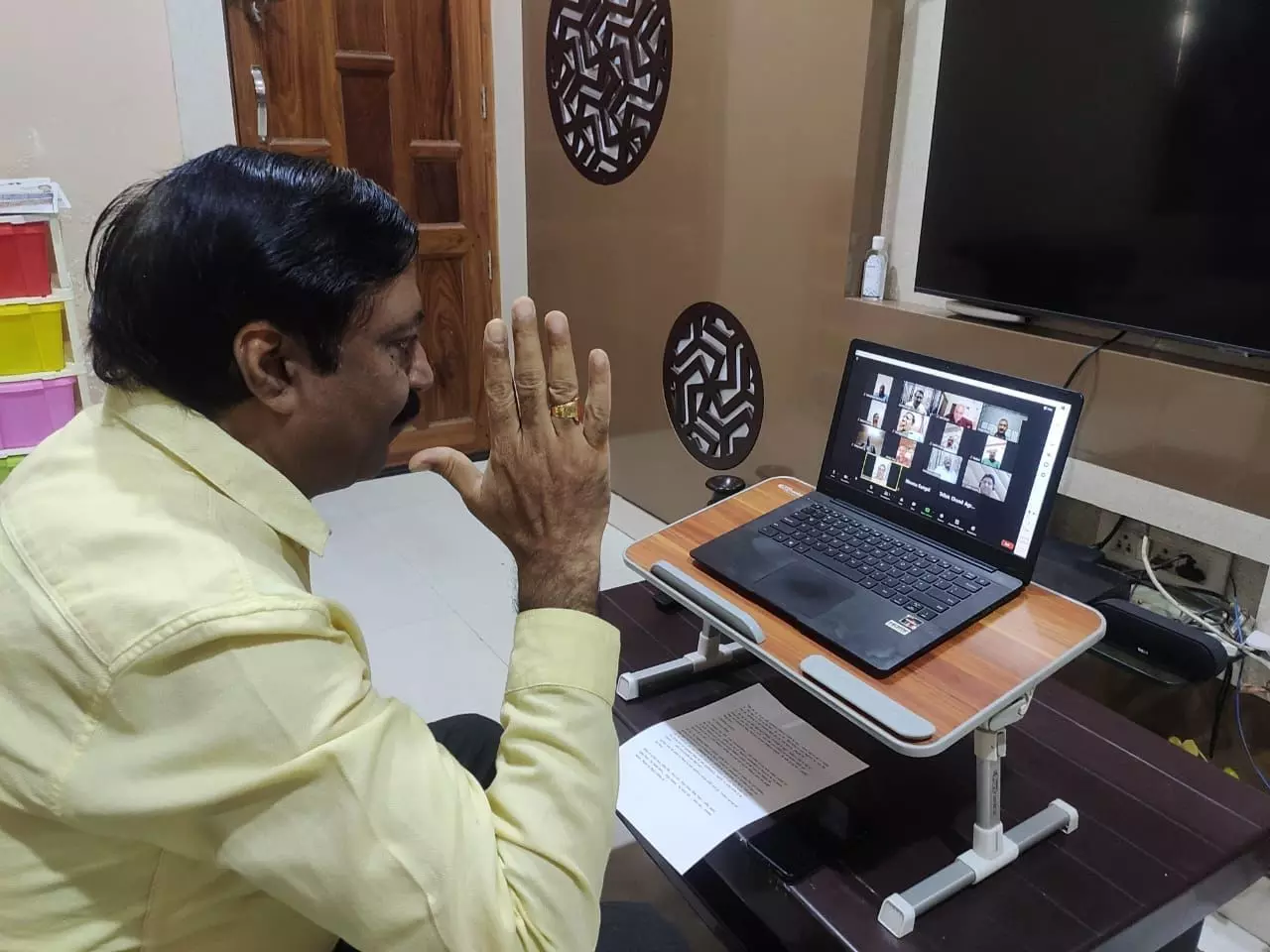 निर्धन व गरीब बच्चों की फीस माफ करने को लेकर मीनू संगल मैं मैनेजमेंट से पत्र लिखकर की अपील निर्धन व गरीब बच्चों की फीस माफ करने को लेकर मीनू संगल मैं मैनेजमेंट से पत्र लिखकर की अपील