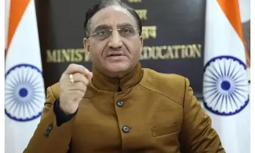 शिक्षा मंत्री रमेश पोखरियाल निशंक की तबीयत बिगड़ी, AIIMS में भर्ती शिक्षा मंत्री रमेश पोखरियाल निशंक की तबीयत बिगड़ी, AIIMS में भर्ती