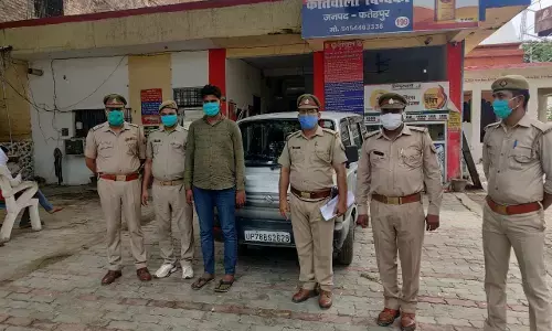 рдкреБрд▓рд┐рд╕ рдиреЗ рдЪрд╛рд░ рдЬрд┐рдВрджрд╛ рдмрдо рдХреЗ рд╕рд╛рде рд╢рд╛рддрд┐рд░ рдХреЛ рджрдмреЛрдЪрд╛ рдкреБрд▓рд┐рд╕ рдиреЗ рдЪрд╛рд░ рдЬрд┐рдВрджрд╛ рдмрдо рдХреЗ рд╕рд╛рде рд╢рд╛рддрд┐рд░ рдХреЛ рджрдмреЛрдЪрд╛