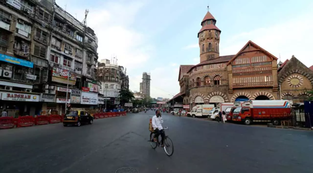 महाराष्ट्र में 5 स्तरीय अनलॉक योजना की घोषणा, 36 में से सिर्फ 18 जिलों में ही दी जाएगी छूट, ये है प्लान महाराष्ट्र में 5 स्तरीय अनलॉक योजना की घोषणा, 36 में से सिर्फ 18 जिलों में ही दी जाएगी छूट, ये है प्लान
