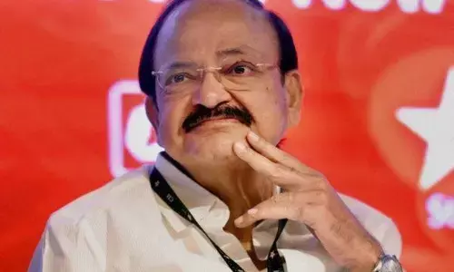 Twitter ने उपराष्ट्रपति को वापस लौटाया ब्लू टिक, कुछ ही घंटों में फिर Verify किया अकाउंट