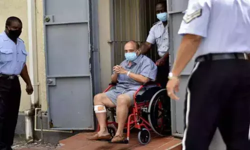 рдореЗрд╣реБрд▓ рдЪреЛрдХрд╕реА : рднрд╛рд░рддреАрдп рдЕрдзрд┐рдХрд╛рд░реА рдбреЛрдорд┐рдирд┐рдХрд╛ рдЖрдПрдВ рдФрд░ рд╕рд╡рд╛рд▓ рдХрд░реЗрдВ, рдореИрдВ рднрд╛рдЧрд╛ рдирд╣реАрдВ, рдЬрд╛рдирд┐рдП- рдХреНрдпрд╛ рдмрддрд╛рдИ рд╡рдЬрд╣ рдореЗрд╣реБрд▓ рдЪреЛрдХрд╕реА : рднрд╛рд░рддреАрдп рдЕрдзрд┐рдХрд╛рд░реА рдбреЛрдорд┐рдирд┐рдХрд╛ рдЖрдПрдВ рдФрд░ рд╕рд╡рд╛рд▓ рдХрд░реЗрдВ, рдореИрдВ рднрд╛рдЧрд╛ рдирд╣реАрдВ, рдЬрд╛рдирд┐рдП- рдХреНрдпрд╛ рдмрддрд╛рдИ рд╡рдЬрд╣