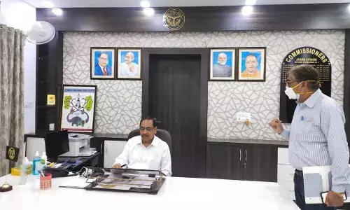 कमिश्नर अजय शंकर पाण्डेय ने संभाला चार्ज, कहा बेहतर संवाद से करेंगे झांसी मंडल में नए काम कमिश्नर अजय शंकर पाण्डेय ने संभाला चार्ज, कहा बेहतर संवाद से करेंगे झांसी मंडल में नए काम