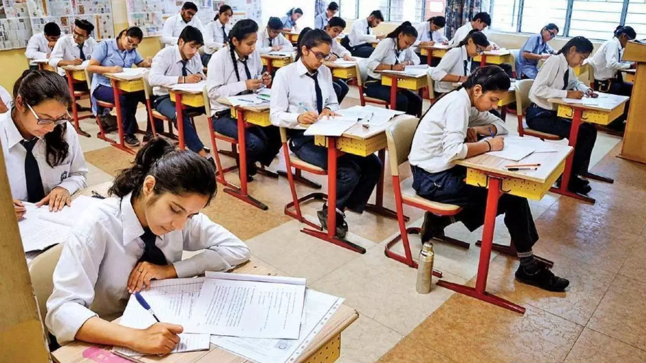 Delhi:दिल्ली में 9वीं और 11वीं के एग्जाम हुए कैंसिल, मिड टर्म परीक्षा के आधार पर घोषित होगा रिजल्ट Delhi:दिल्ली में 9वीं और 11वीं के एग्जाम हुए कैंसिल, मिड टर्म परीक्षा के आधार पर घोषित होगा रिजल्ट