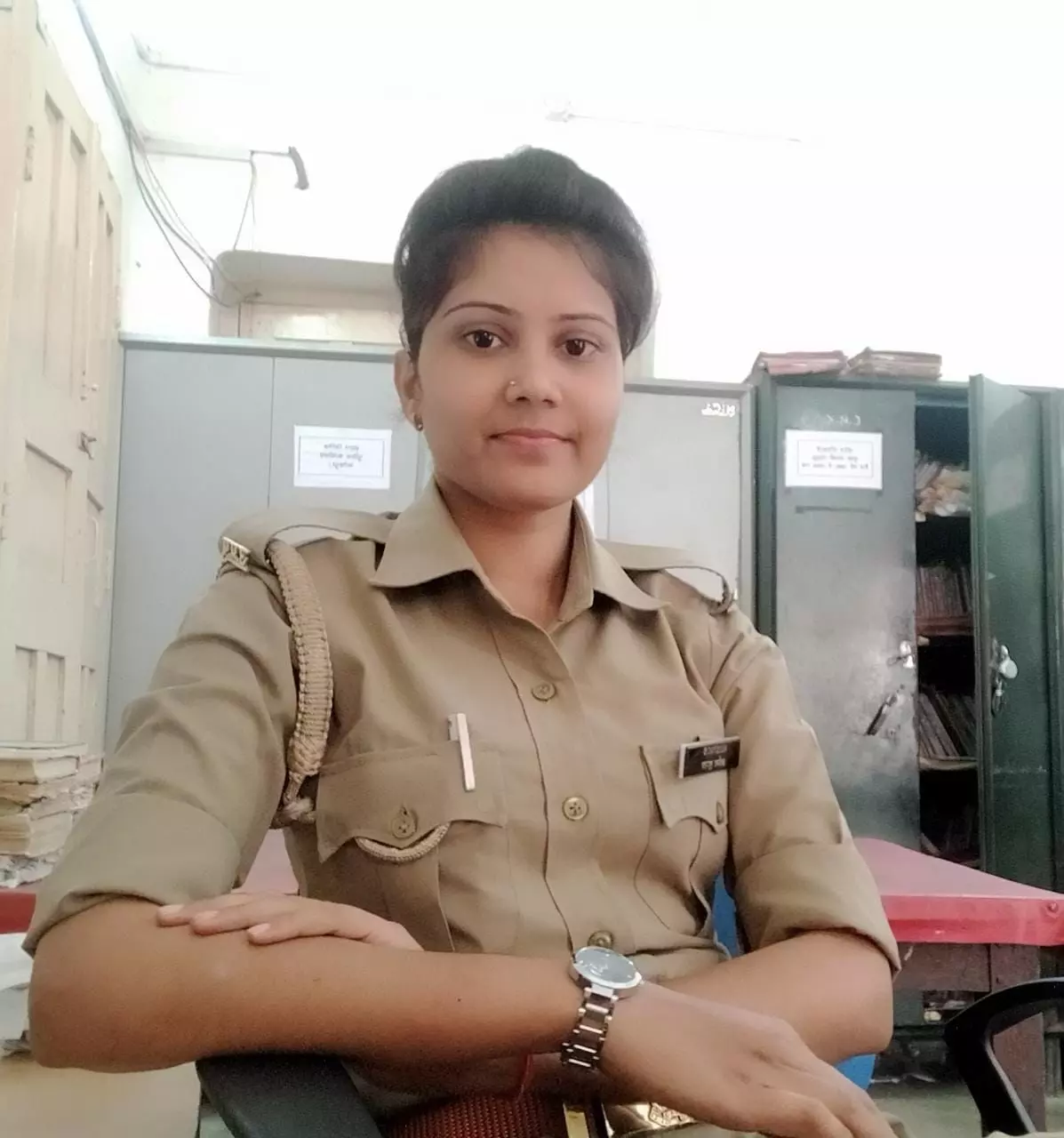 लोअर पीसीएस में चयनित होकर महिला आरक्षी ने बढ़ाया खाकी का मान लोअर पीसीएस में चयनित होकर महिला आरक्षी ने बढ़ाया खाकी का मान