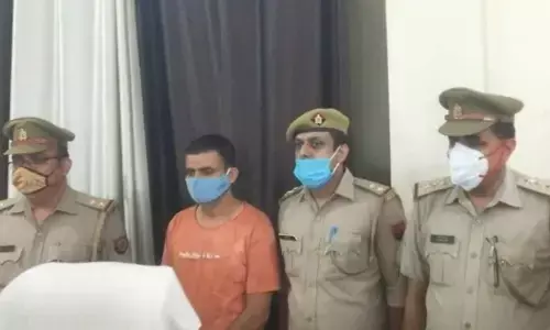 गाजियाबादः प्रॉपर्टी के लालच में मां-बाप का कत्ल, खुद ही लिखवाई थी FIR, पुलिस ने बेटा किया गिरफ्तार गाजियाबादः प्रॉपर्टी के लालच में मां-बाप का कत्ल, खुद ही लिखवाई थी FIR, पुलिस ने बेटा किया गिरफ्तार