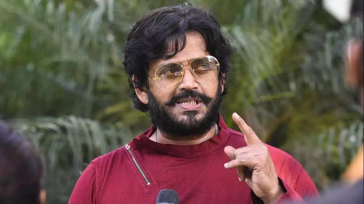 भाजपा सांसद रवि किशन ने अपनाया कड़ा रुख, भोजपुरी सिनेमा में अश्लीलता पर रोक लगाने पर की कानून बनाने की मांग भाजपा सांसद रवि किशन ने अपनाया कड़ा रुख, भोजपुरी सिनेमा में अश्लीलता पर रोक लगाने पर की कानून बनाने की मांग