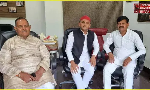 सपा के पूर्व विधायक रामेश्वर सिंह यादव एवं उनके भाई पूर्व ज़िला पंचायत अध्यक्ष जुगेंद्र सिंह यादव पर मुक़दमा दर्ज सपा के पूर्व विधायक रामेश्वर सिंह यादव एवं उनके भाई पूर्व ज़िला पंचायत अध्यक्ष जुगेंद्र सिंह यादव पर मुक़दमा दर्ज