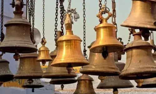 जलेसर में बाबा जी का घंटा!