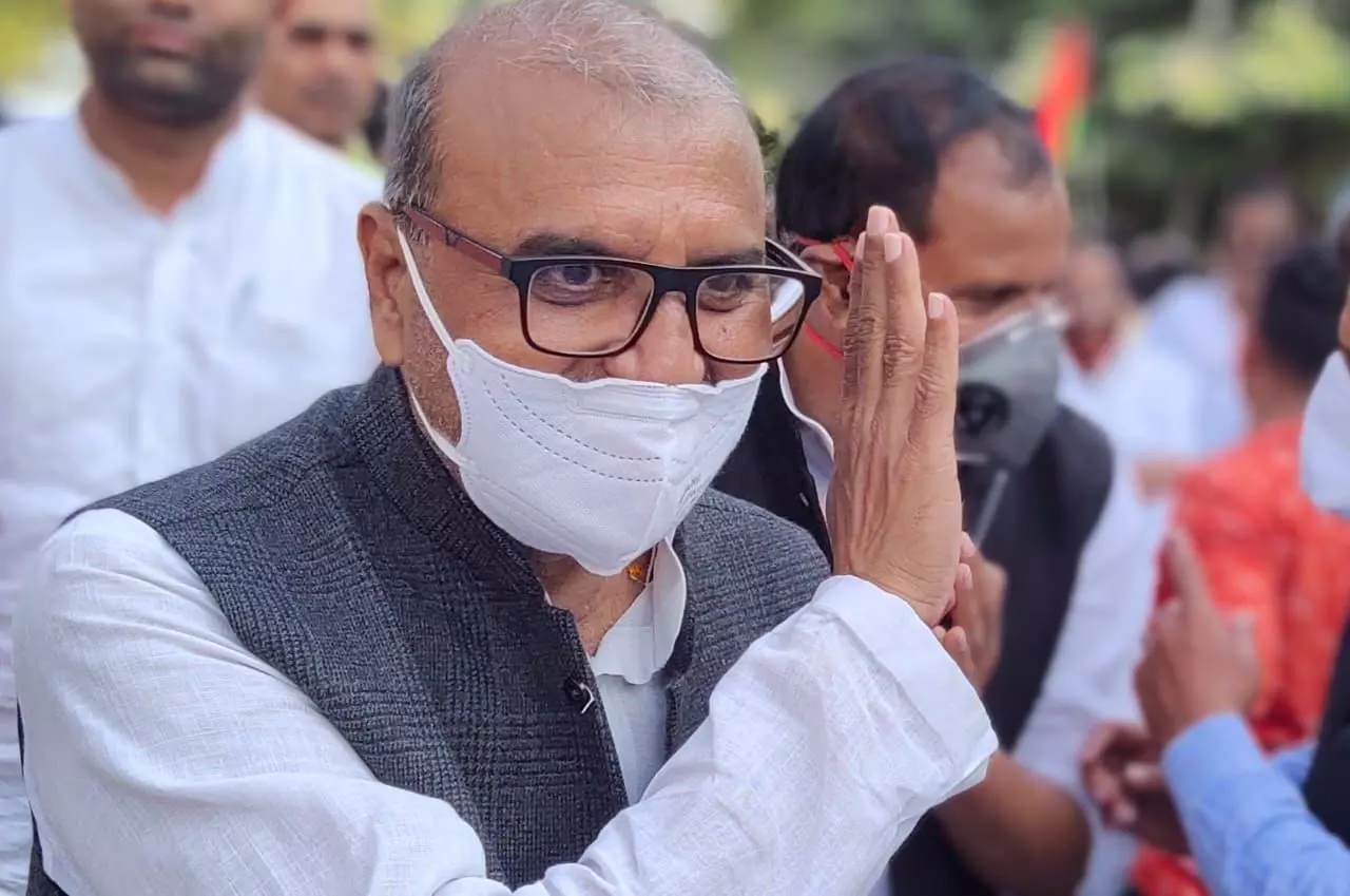समाजवादी पार्टी के विधायक ललई यादव ने सात सरकारी अस्पतालों को लिया गोद समाजवादी पार्टी के विधायक ललई यादव ने सात सरकारी अस्पतालों को लिया गोद