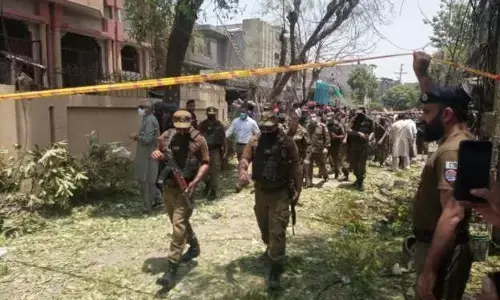 लाहौर के जौहर टाउन में हुए एक धमाके में एक की मौत 12 लोग ज़ख़्मी