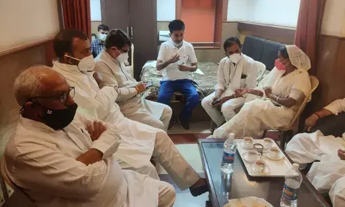 राजस्थान से बड़ी खबर: 12 निर्दलीय विधायक कर रहे होटल में मीटिंग