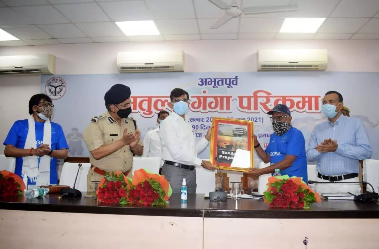 190 दिन में 5530 किलोमीटर की अतुल्य गंगा परिक्रमा पदयात्रा का आज हुआ समापन 190 दिन में 5530 किलोमीटर की अतुल्य गंगा परिक्रमा पदयात्रा का आज हुआ समापन