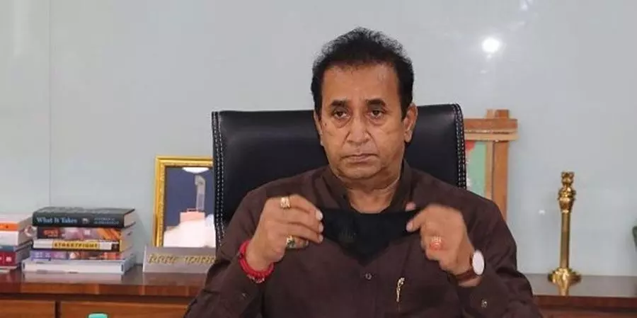 पूर्व गृहमंत्री अनिल देशमुख की मुश्किलें नहीं हो रहीं कम? ED ने दूसरी बार घर पर मारा छापा, 7 घंटे से सर्चिंग चल रही! पूर्व गृहमंत्री अनिल देशमुख की मुश्किलें नहीं हो रहीं कम? ED ने दूसरी बार घर पर मारा छापा, 7 घंटे से सर्चिंग चल रही!