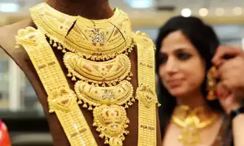 सोने के भावों में है भारी गिरावट, जानिए- क्या है आज का रेट, क्या ये सही में है गोल्ड खरीदने का अच्छा टाइम?