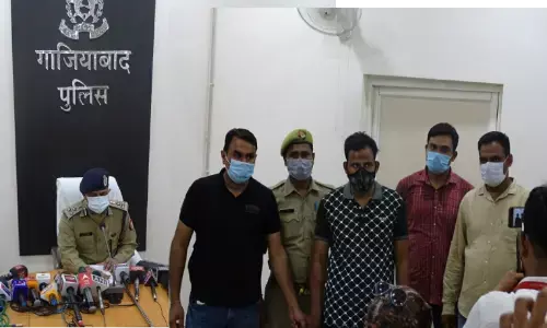 गाजियाबाद पुलिस ने सनसनीखेज तिहरे हत्याकांड का किया खुलासा, भतीजे ने किया ये पूरा खेल गाजियाबाद पुलिस ने सनसनीखेज तिहरे हत्याकांड का किया खुलासा, भतीजे ने किया ये पूरा खेल