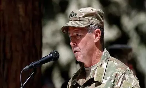 अफगानिस्तान के उच्च अमेरिकी जनरल ने सेना की वापसी के बाद गृहयुद्ध की चेतावनी दी...