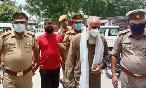25 हजार का इनामी मुख्तार का करीबी शोएब को पुलिस ने किया गिरफ्तार, जानें क्या है मामला 25 हजार का इनामी मुख्तार का करीबी शोएब को पुलिस ने किया गिरफ्तार, जानें क्या है मामला