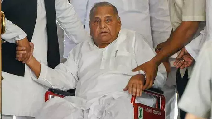 Mulayam Singh Yadav Breaking News: मुलायम सिंह यादव मेदांता अस्पताल में भर्ती Mulayam Singh Yadav Breaking News: मुलायम सिंह यादव मेदांता अस्पताल में भर्ती