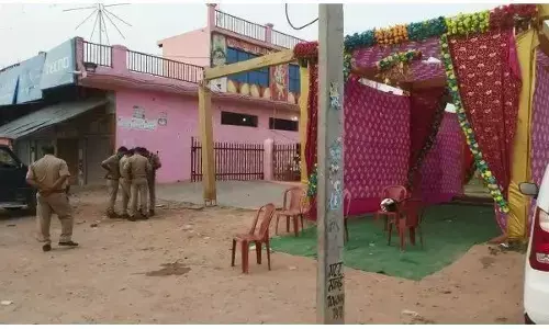 Agra Breaking News: शादी समारोह में चली गोली, एक की मौके पर मौत एक गंभीर घायल
